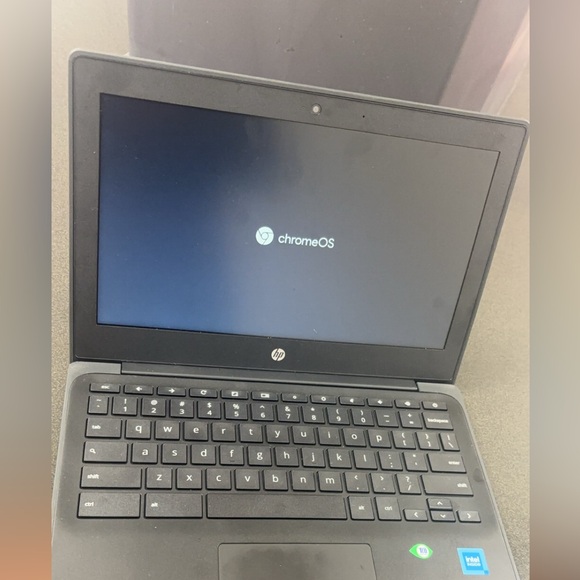 Hp Chromebook excellent condition - Picture 6 of 6